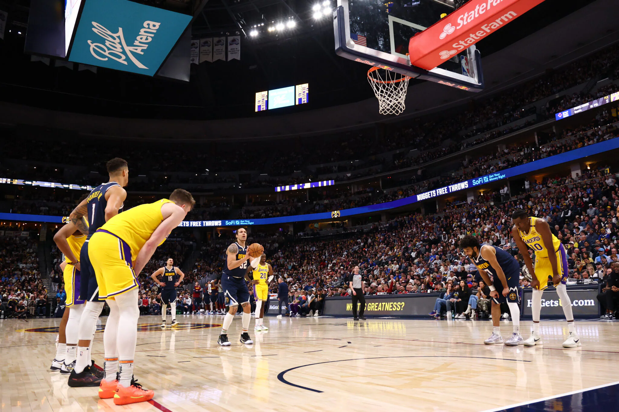 Sino ang nasa likod ng OKC Thunder sa standings ng Western Conference playoffs?